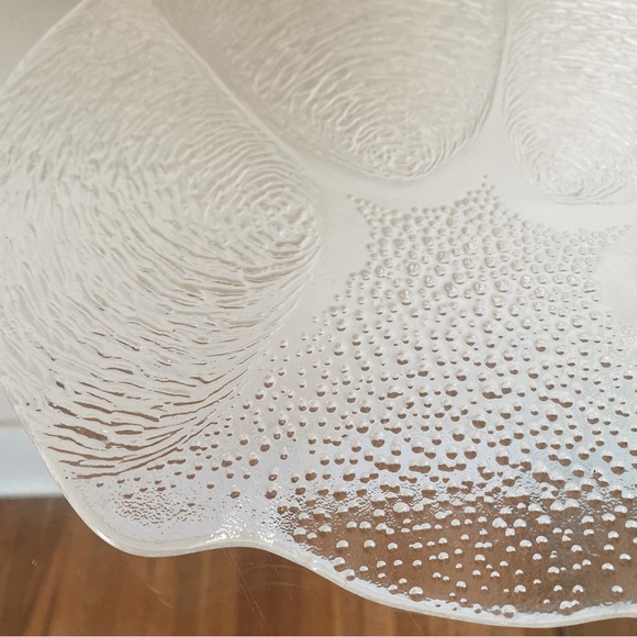 Unique handmade recycled glass shell platter - Picture 3 of 4